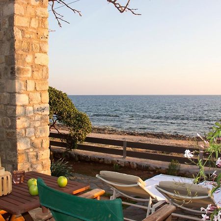 Bostani Seaside House Mani Villa อายิโอสนิโกลาโอส ภายนอก รูปภาพ